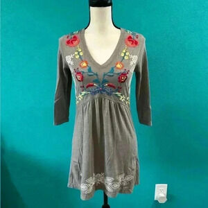 Johnny Was Gray Embroidered Floral Boho 3/4 Sleeve
V-neck Tunic Dress